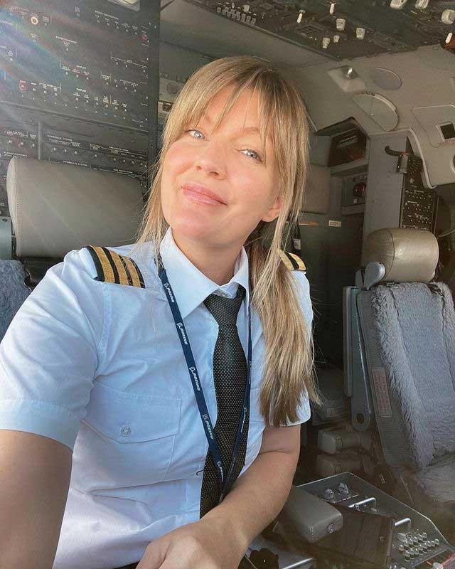 female pilots on instagram
